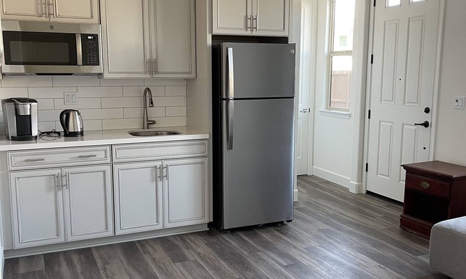 Roseville Casa | Next Gen private room suite for rent or lease