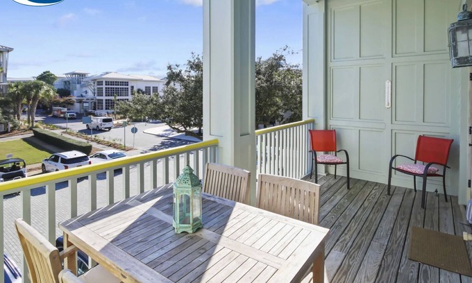 Beach District Condominio | NUEVO ALQUILER * WaterColor * 6 WaterColor Blvd # 203 * Pasos hacia la playa y la piscina comunitaria