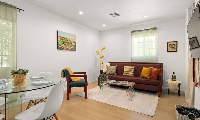Atwater Village Casa | Next to Silverlake Hotspots - Gated, spacious, 3BD/2B Bungalow - private parking