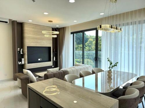 Mang Yang Apartamento | Nhà Của Trúc-Centery Diamond 3PN Apartment