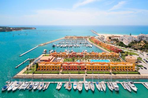 Praia da Rocha Hotel | NH Marina Portimao Resort