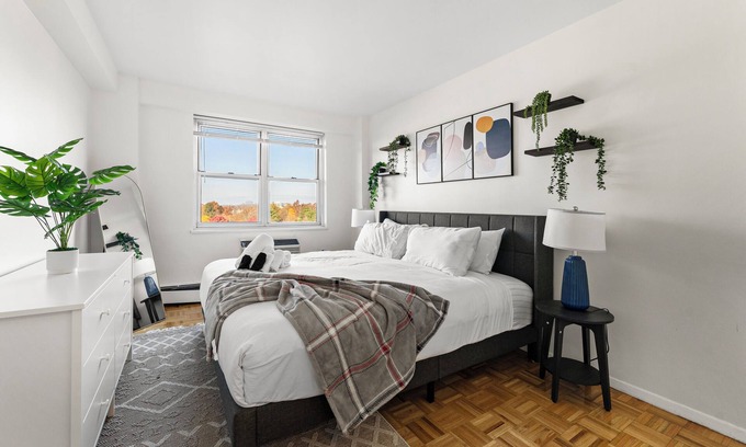 North Brookline Apartamento | Nice 2bd/1.5ba near BU 6783