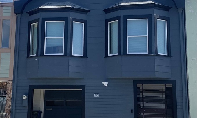 Lakeshore Casa | Nice 5-bedroom house with WiFi in Daly City