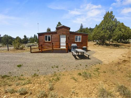 Mammoth Creek Casa | Nice and Knotty Cabin