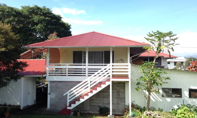 Hilo Apartamento | Bonito y espacioso estudio en el gran campo de golf en Hilo