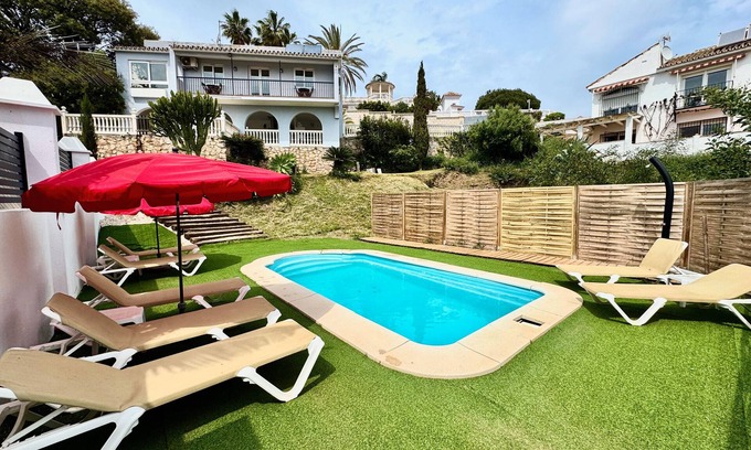 Mijas Villa | Bonita y espaciosa villa cerca de Fuengi, piscina, a/c, WIFI, NO menores de 40