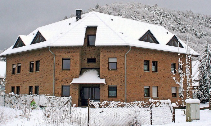 Adenau Apartamento | Hermoso apartamento para 5 personas con WIFI, TV, mascotas permitida y aparcamiento