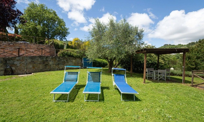 Greve in Chianti Casa | Bonito apartamento en villa con piscina, WIFI, TV, patio, mascotas permitida y aparcamiento