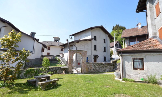 Raveo Apartamento | Hermoso apartamento para 3 personas con WIFI, TV, patio y aparcamiento