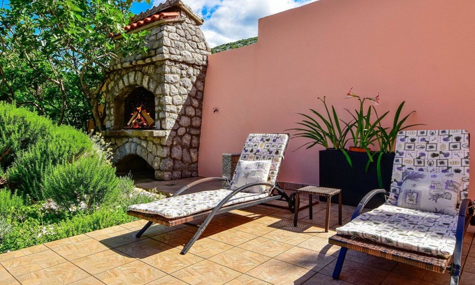 Sibinj Krmpotski Apartamento | Hermoso apartamento para 4 personas con A/C, WIFI, TV, terraza y aparcamiento