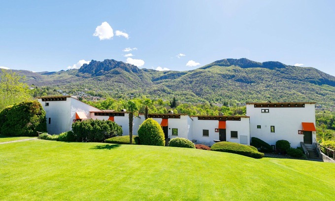 Sonvico Apartamento | Acogedor apartamento para 4 personas con piscina, WIFI, TV, patio y aparcamiento
