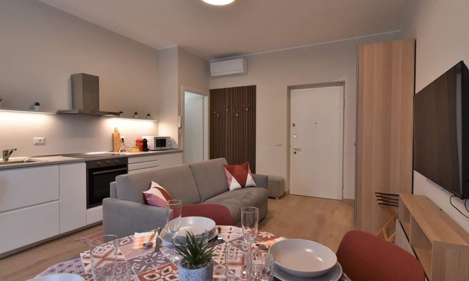 Centro Direzionale Apartamento | Precioso apartamento para 4 personas con WIFI, A/C, TV y aparcamiento