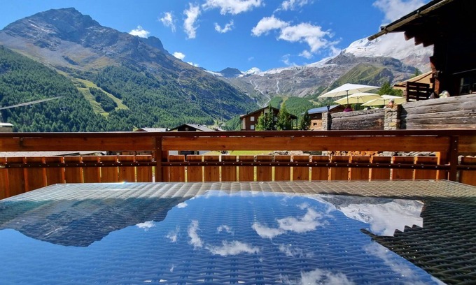 Saas-Fee Apartamento | Nice apartment for 5 people with hot tub, WIFI, TV and balcony
