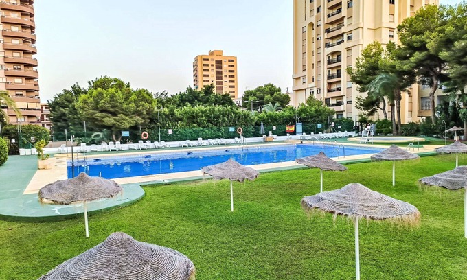 Aguadulce Apartamento | Acogedor apartamento para 5 personas con WIFI, piscina, A/C, TV, terraza y aparcamiento