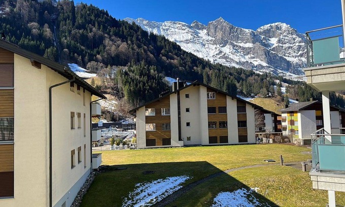 Engelberg Apartamento | Acogedor apartamento para 6 personas con WIFI, TV y balcón