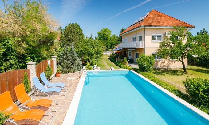 Zamardi Apartamento | Hermoso apartamento para 6 personas con piscina, WIFI, A/C, TV y terraza