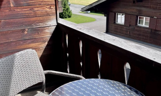 Saanen Apartamento | Hermoso apartamento para 6 personas con WIFI, TV, balcón y mascotas permitida