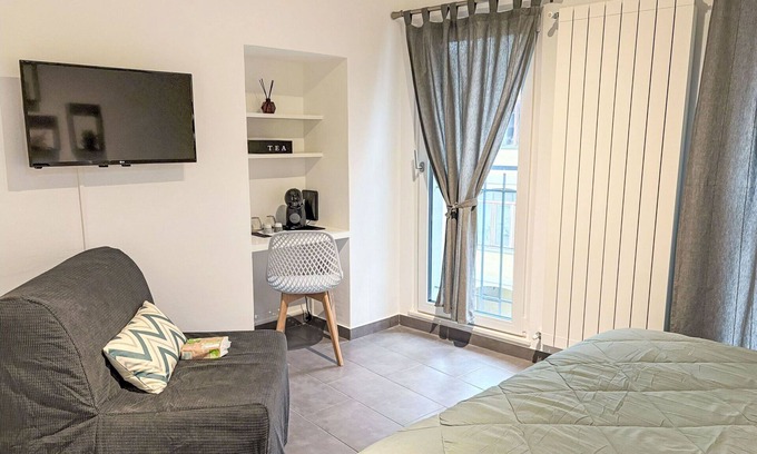 Lavena Ponte Tresa Apartamento | Precioso apartamento para 3 personas con TV, balcón, mascotas permitida y aparcamiento