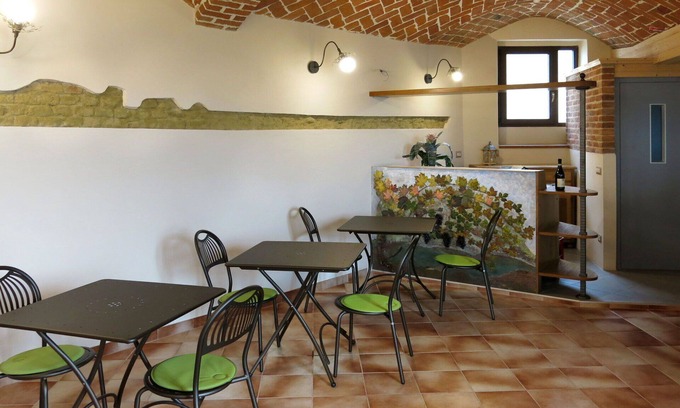 Cossombrato Apartamento | Bonito apartamento para 9 personas con WIFI, piscina, TV, patio, mascotas permitida y aparcamiento