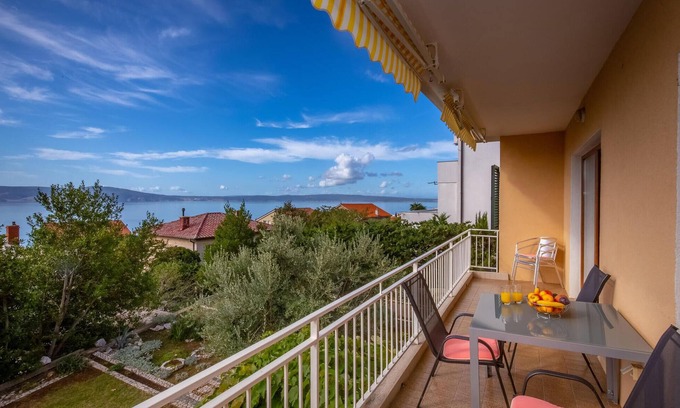 Novi Vinodolski Apartamento | Bonito apartamento en Novi Vinodolski