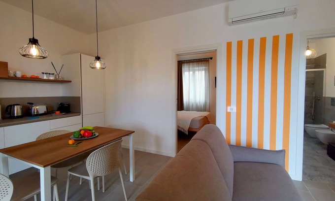 Laureto Villa | Hermoso apartamento en villa con jacuzzi, WIFI, A/C, TV, veranda, aparcamiento, cerca de Alberobello