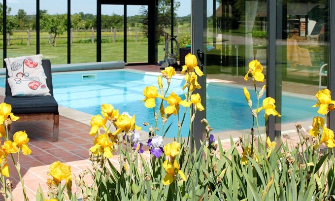 Victot - Pontfol Casa | Bonito apartamento en villa con piscina, WIFI, TV, patio, mascotas permitida y aparcamiento