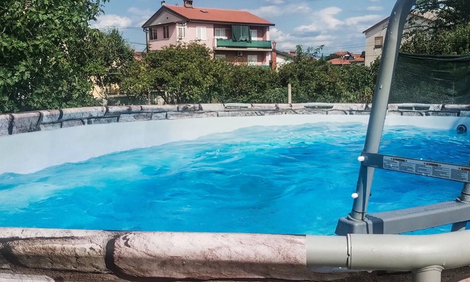 Sarsoni Apartamento | Bonito apartamento en Viskovo con WiFi