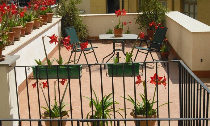 San Ferdinando Apartamento | Bonito apartamento con una gran terraza detrás de la Piazza del Plebiscito