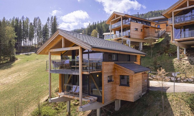 Pichl-Preunegg Chalet De Esquí | Bonito chalet con balcones