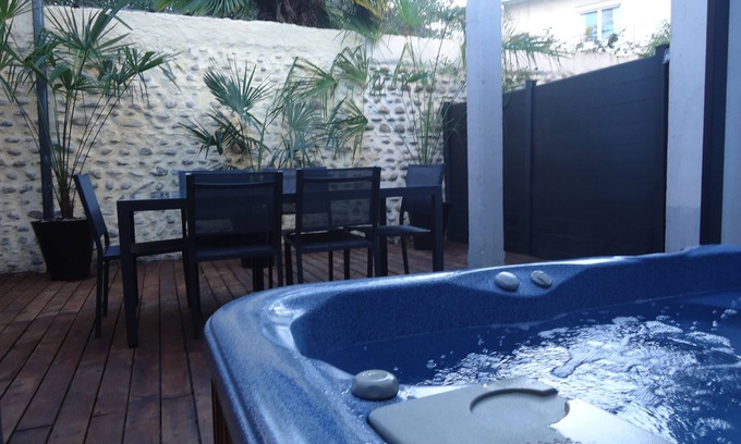 Tarbes Apartamento | Apartamento-De Lujo-Bañera de hidromasaje-Patio