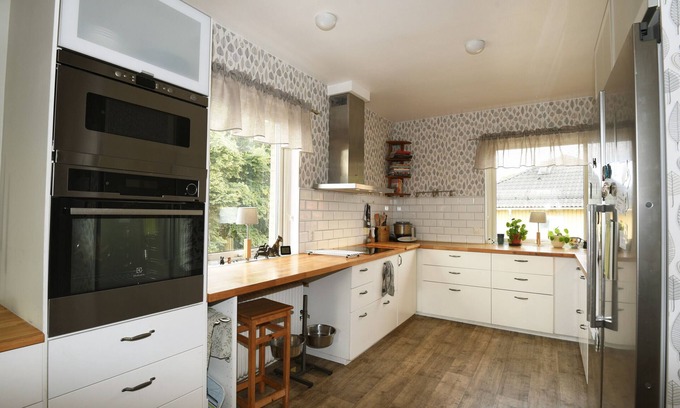 Uddevalla Casa | Nice holiday home in central Uddevalla with sauna | SE09025