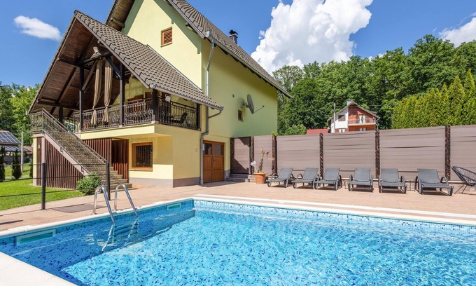 Brestovac Casa | Bonita casa en Brestovac con sauna