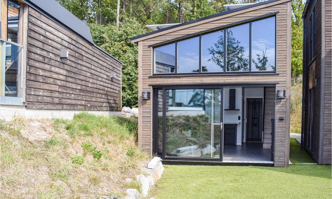 Porsgrunn Casa | Nice Home In Brevik With Kitchen