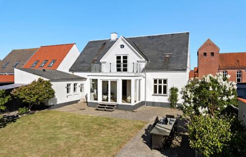 Logstor Casa | Nice Home In Løgstør With Wifi