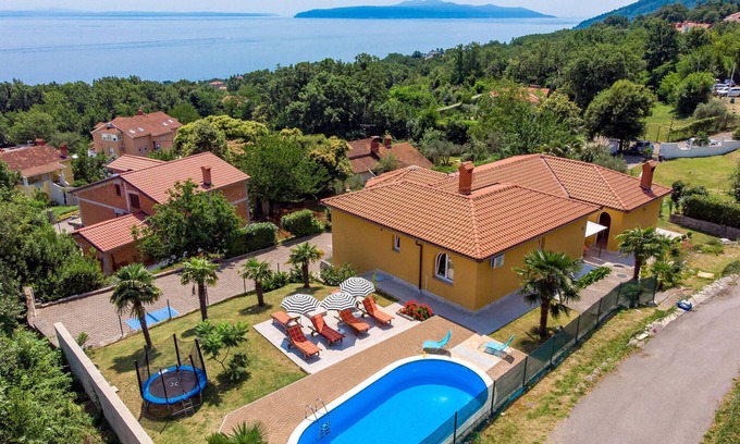 Opric Casa | Bonita casa en Opric con WiFi