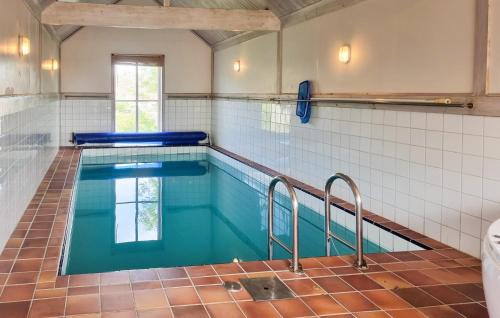 Skaerhamn Casa | Nice Home In Tjörn With Sauna