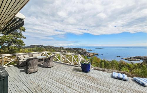 Larvik Casa | Nice Home In Tjodalyng With Kitchen