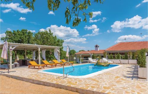 Unesic Casa | Nice Home In Unesic With Wifi