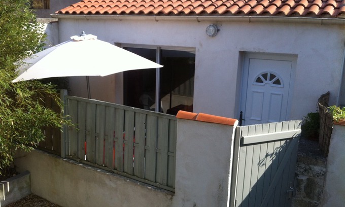 La Rochelle City Centre Casa | Bonita casa de 2 a 4 p soleada terraza / internet parking