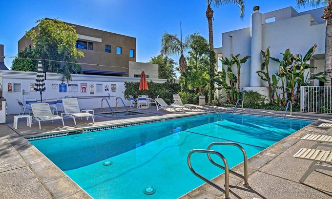 Cathedral City Complejo | Nice poolside villa in Cathedral City