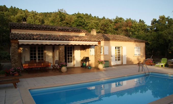 Le Muy Villa | Casa rural provenzal con parque privado de una hectárea y piscina privada