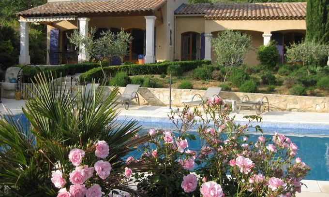Saint-Martin-d'Ardeche Villa | Hermosa villa con piscina, jardín y vistas en Provenza.