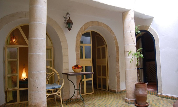 Medina Villa | Bonito riad en medio del casco antiguo, a pocos minutos del mar.