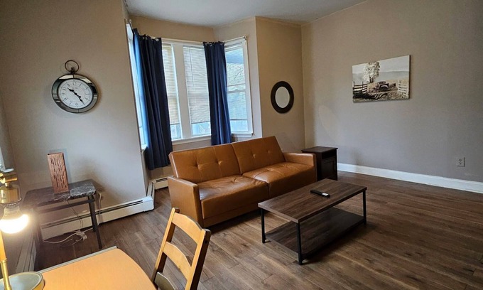 Providence Apartamento | Nice spacious apartment near Whole Foods, Brown University
