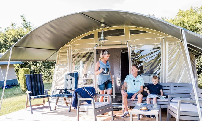 Opende Casa | Bonita tienda de campaña en un camping