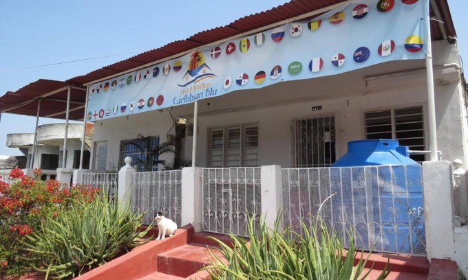 Cartagena Casa | Hostal Tranquilo a 17 min a pie de Playa, terraza, cocina compartida.