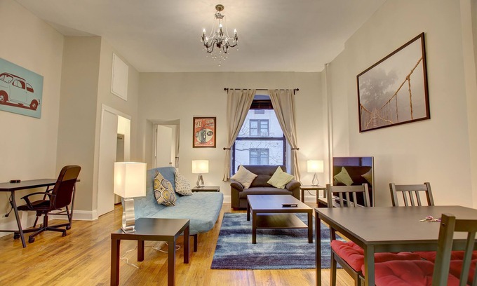 Upper West Side Apartamento | Nicely appointed BIG one bedroom off Central Park