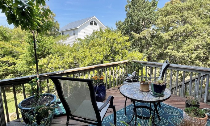 Ocracoke Casa | Nicely Secluded Home, Short Stays Allowed