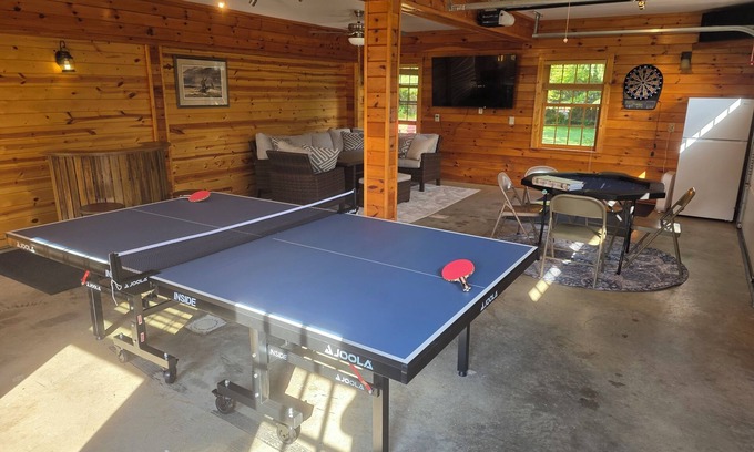 Mayville Cabina | Nick's Nook - Charming 3-bedroom cabin in Mayville - Close to CHQ and CHQ Lake
