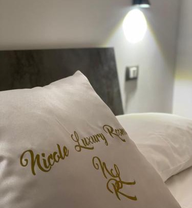 Fondi Cama Y Desayuno | NICOLE LUXURY ROOMS